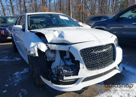 2023 Chrysler 300 Touring L z USA, uszkodzony, nr VIN 2C3CCADG4PH706898